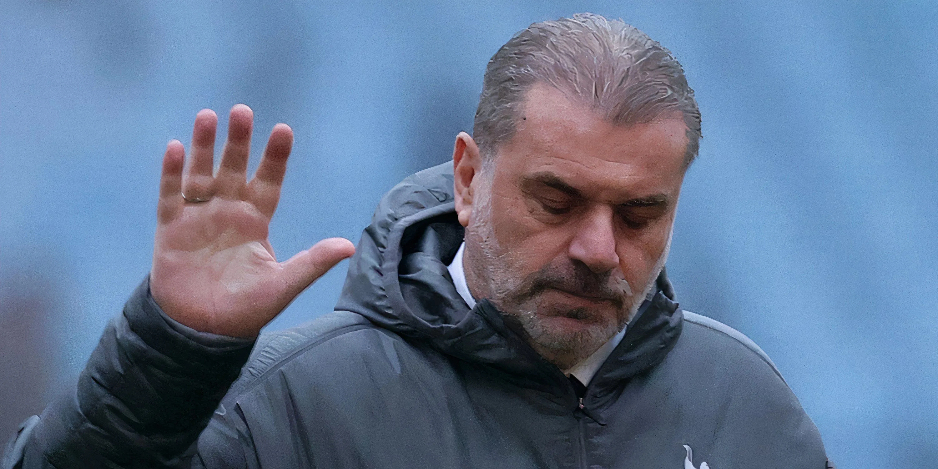 HLV Ange Postecoglou của Tottenham phát biểu đầy tự tin trong một buổi họp báo