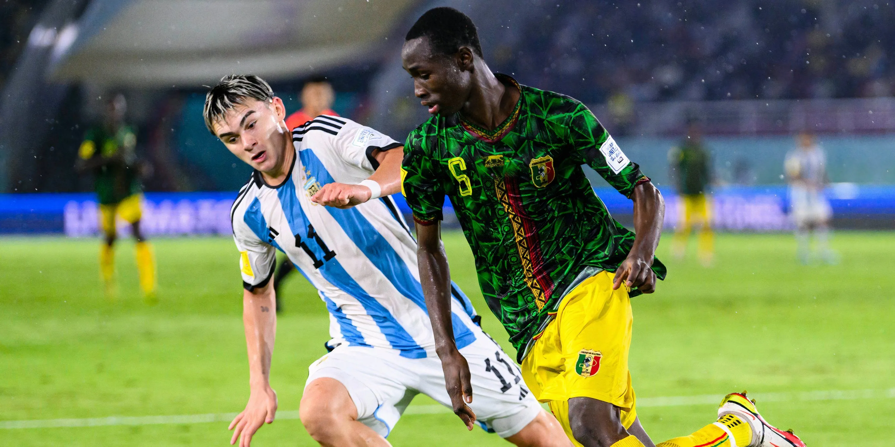Tiền vệ trẻ Sekou Kone của Man Utd thi đấu cho U17 Mali, thể hiện tiềm năng phát triển