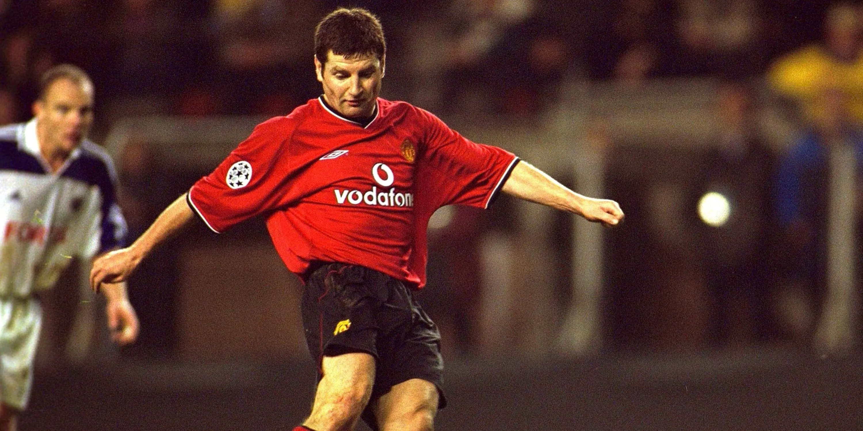 Hậu vệ Denis Irwin trong màu áo Manchester United