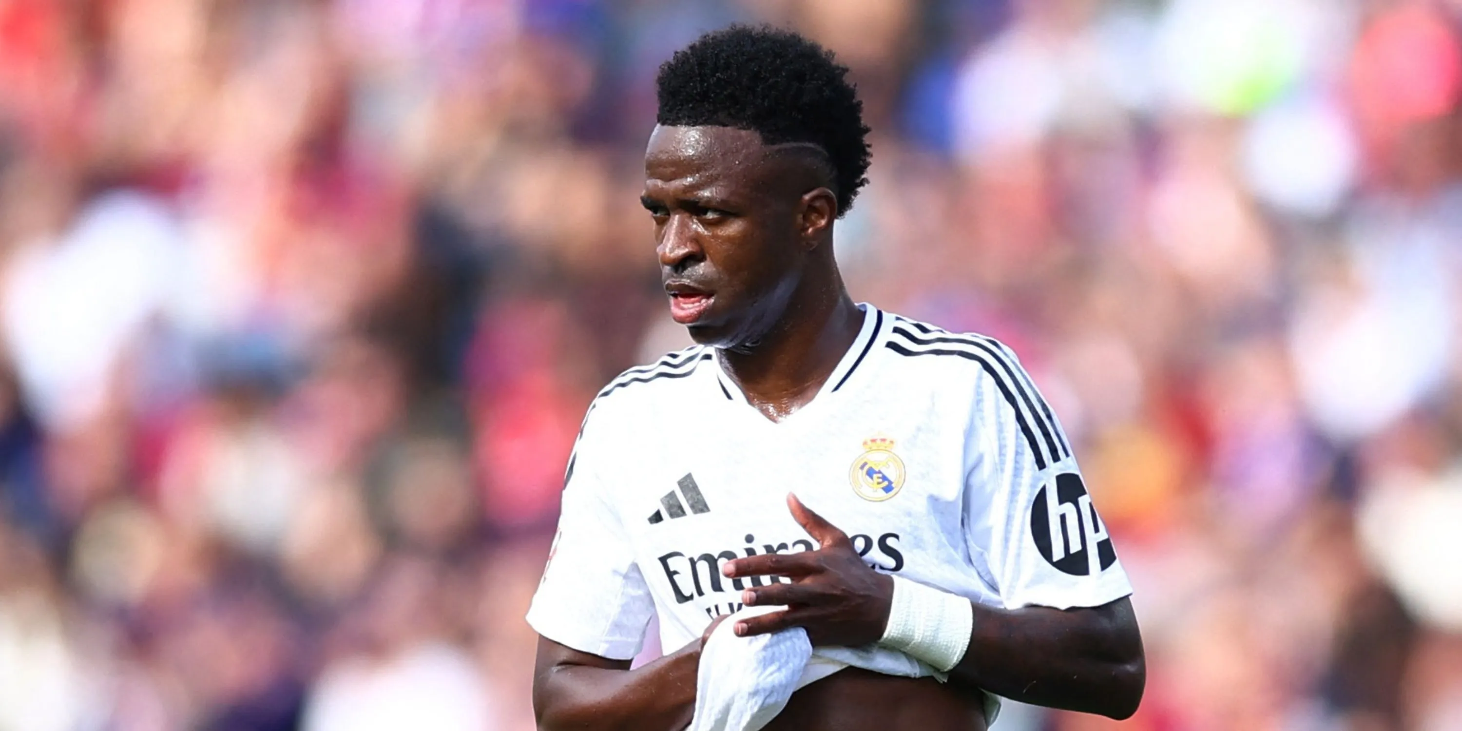 Igor Jesus được so sánh với tiền đạo Vinicius Jr của Real Madrid