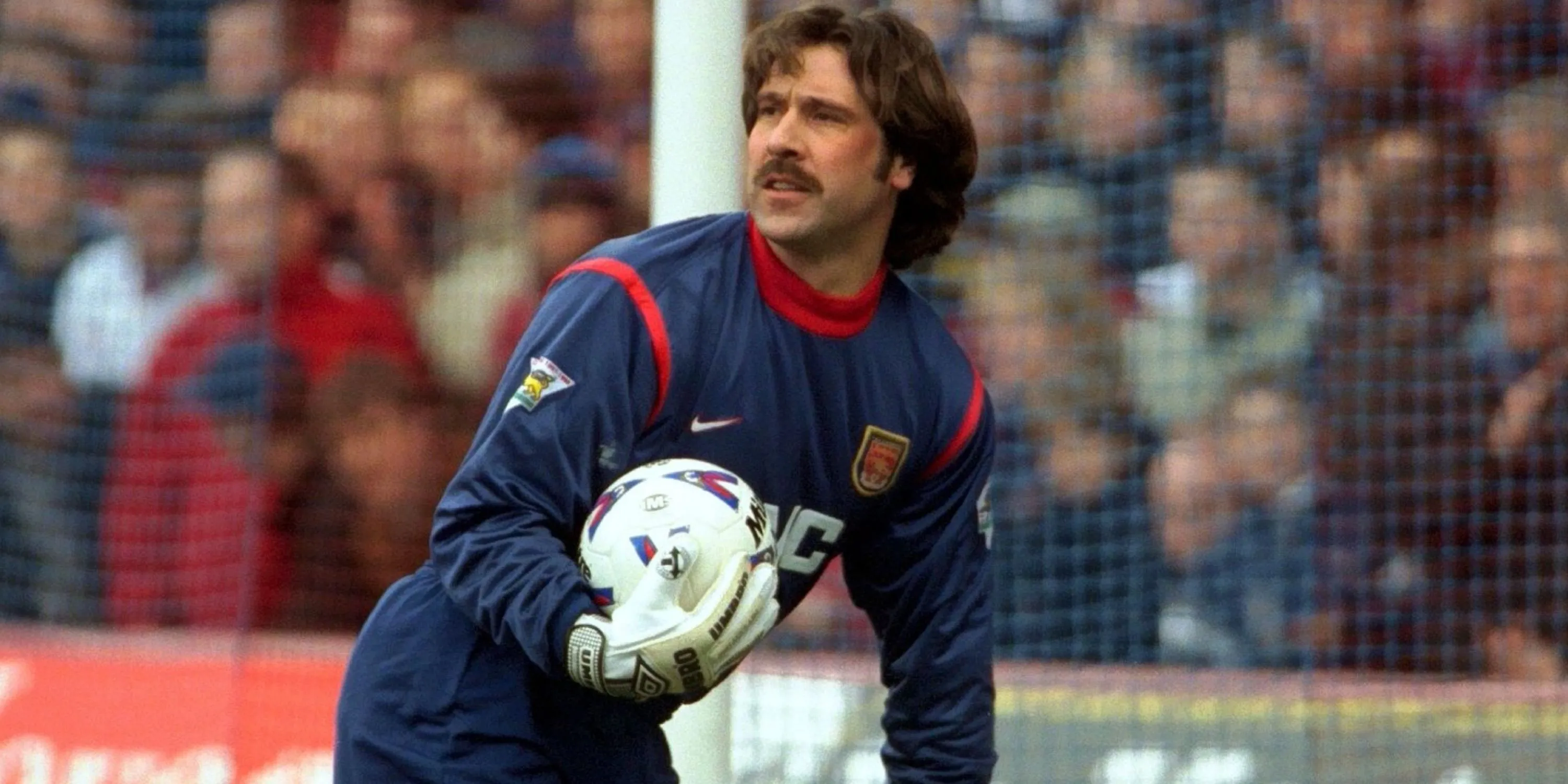 Thủ môn David Seaman của Arsenal