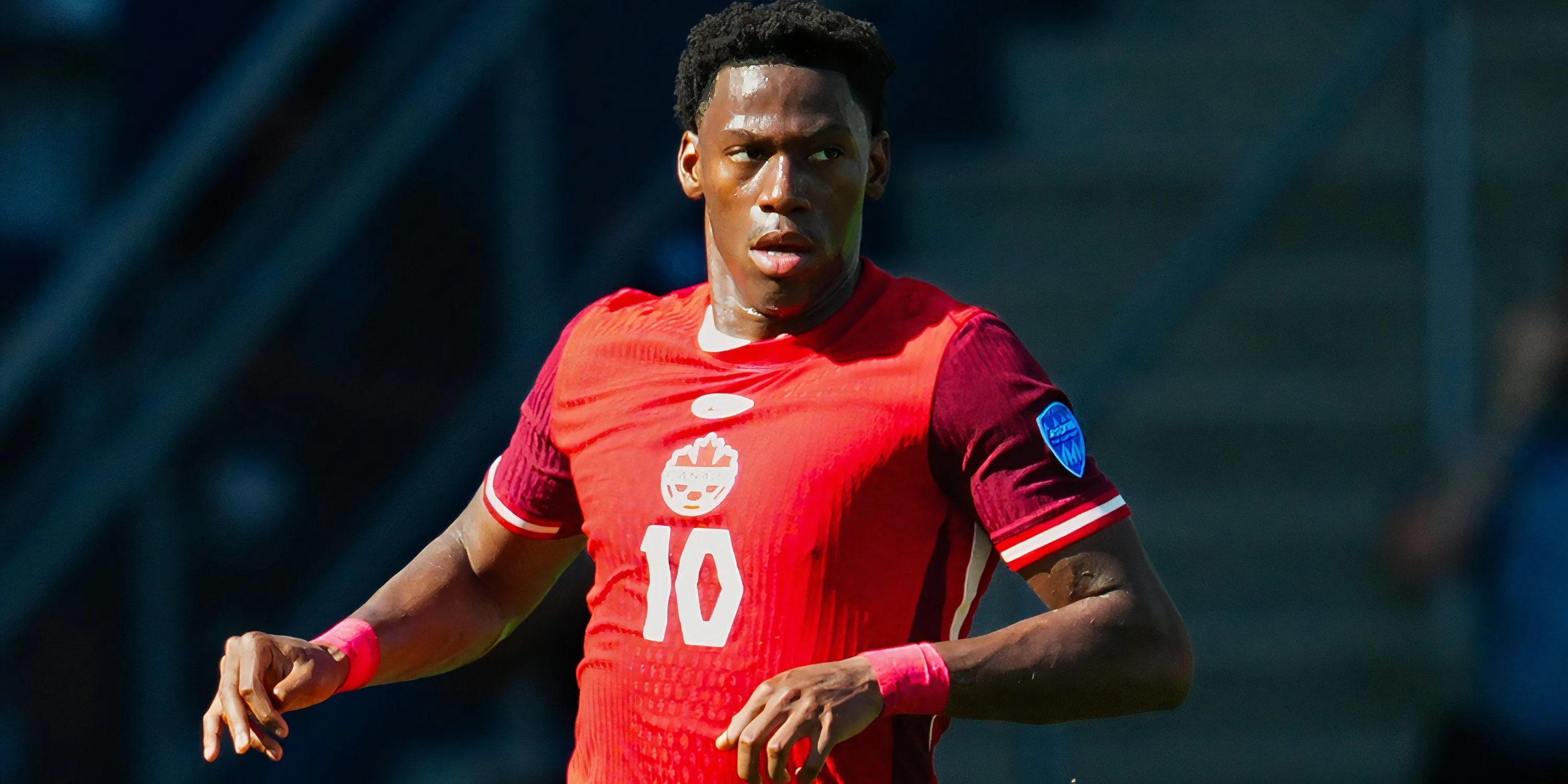 Tiền đạo Jonathan David trong màu áo đội tuyển Canada, cầu thủ khao khát gia nhập Manchester United