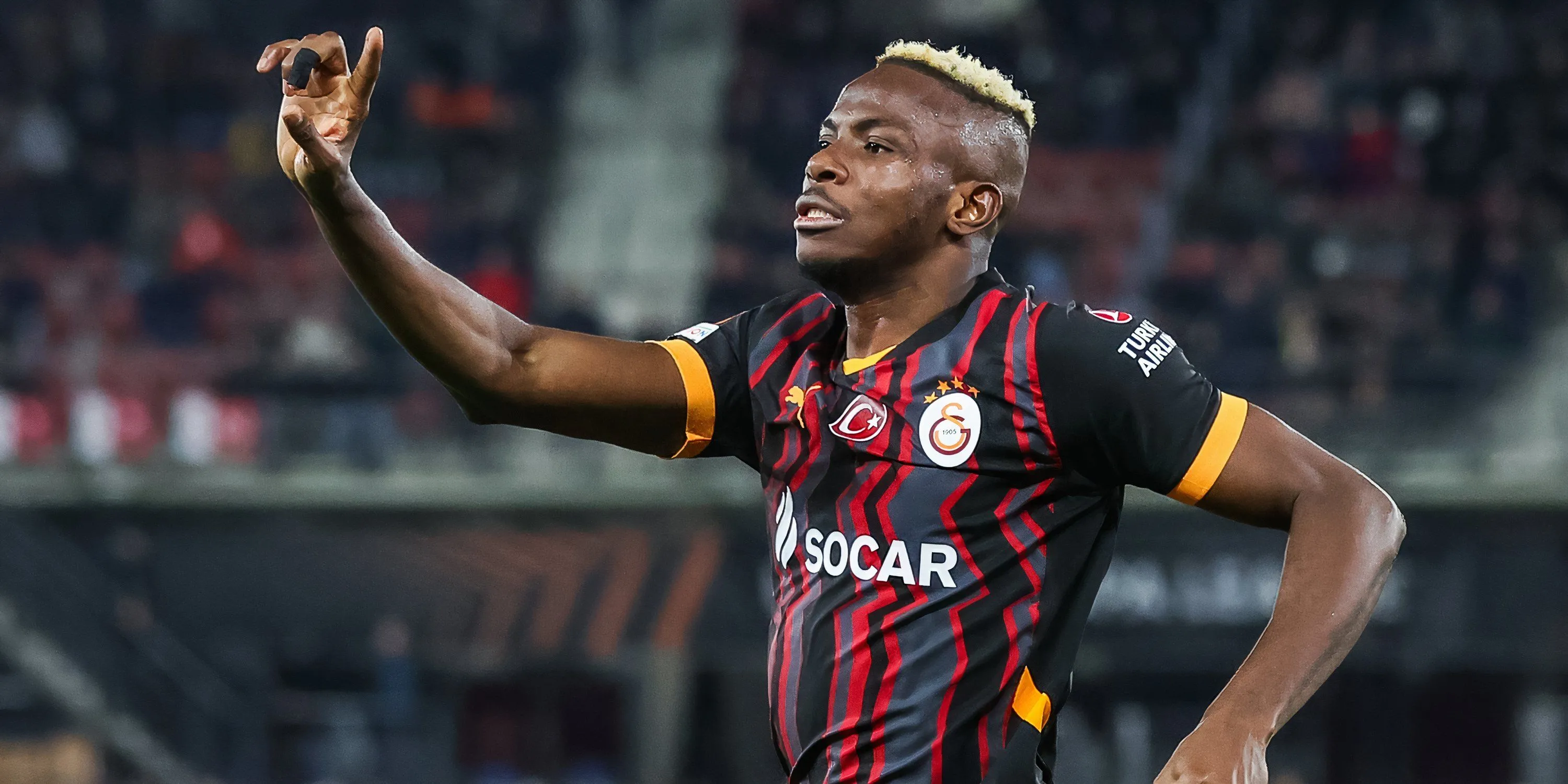 Victor Osimhen ăn mừng bàn thắng trong màu áo Galatasaray