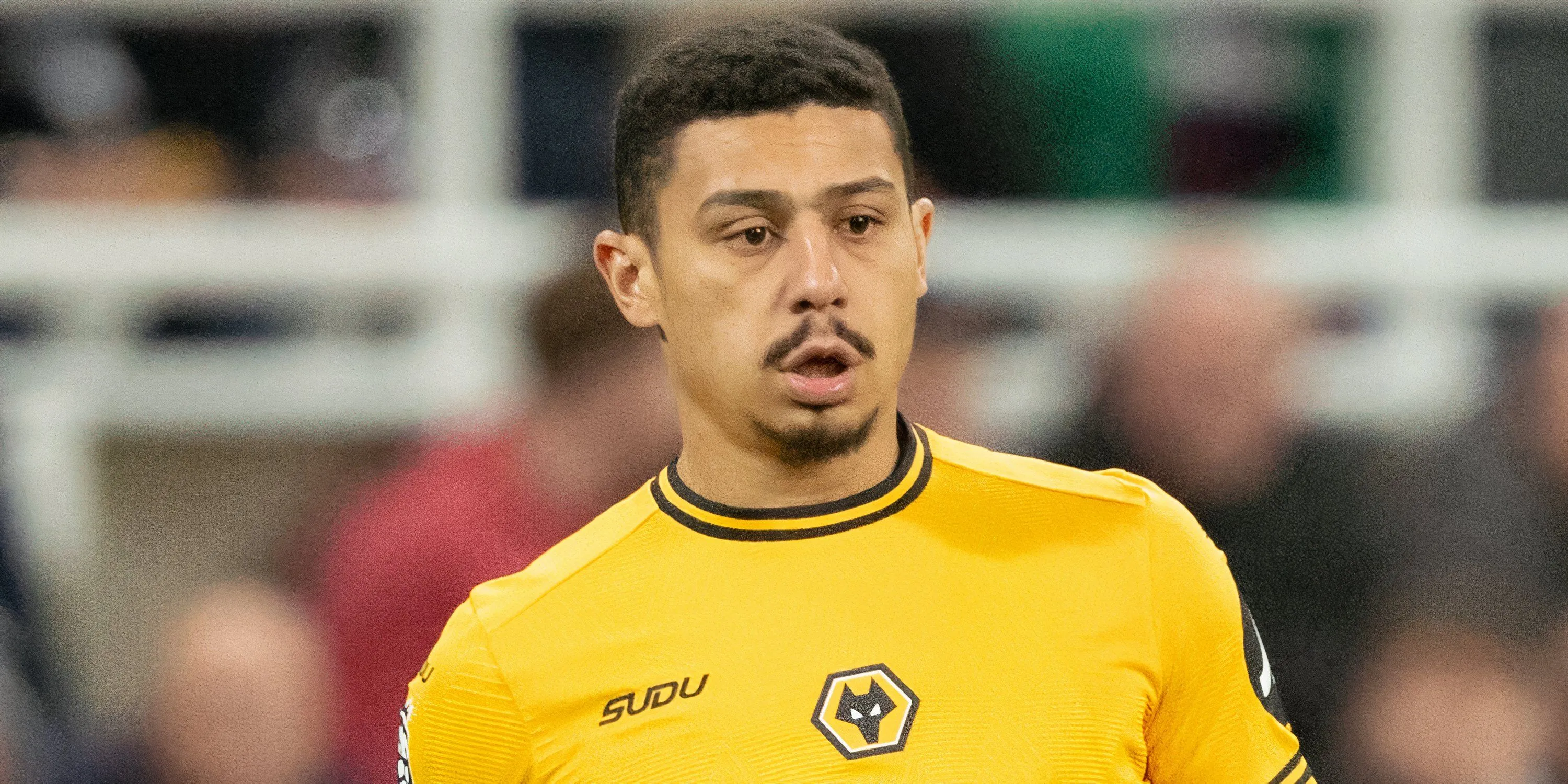 Andre Trindade trong màu áo Wolverhampton Wanderers trên sân Molineux