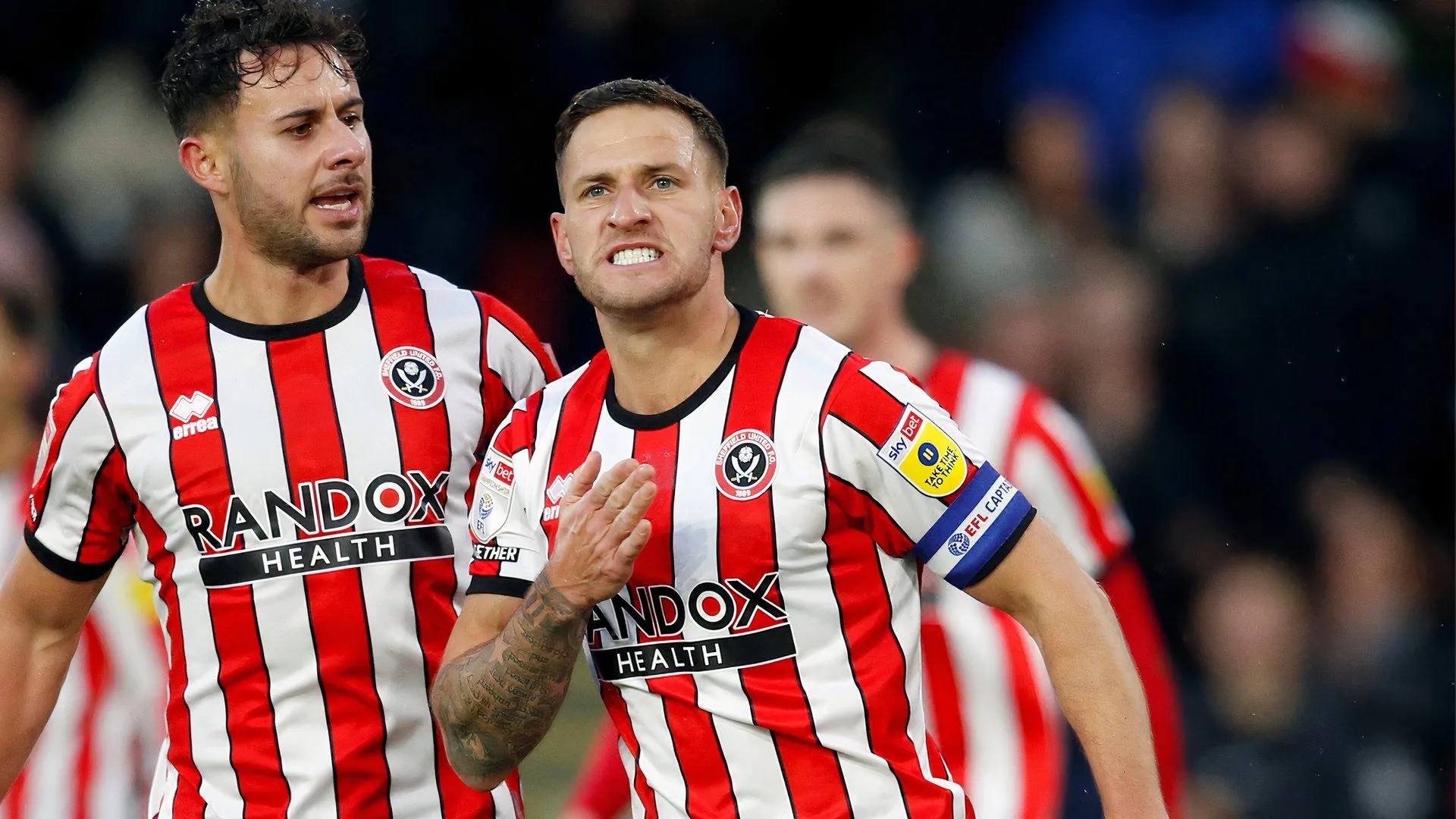 Cầu thủ Billy Sharp ghi bàn cho Sheffield United tại Giải Hạng Nhất Anh, một trong những chân sút vĩ đại nhất Championship.