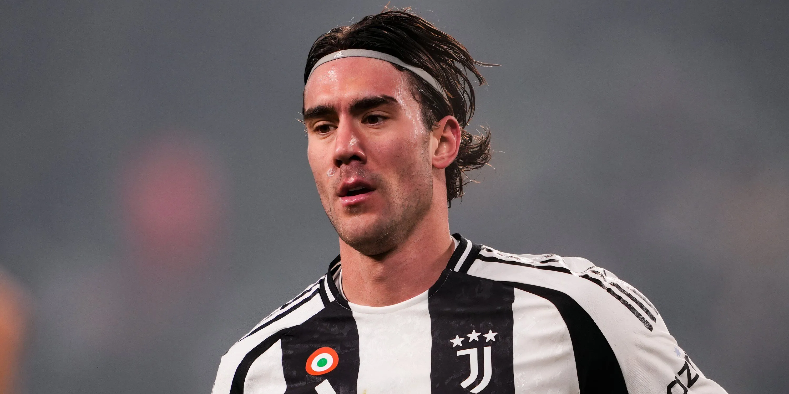 Dusan Vlahovic thi đấu cho Juventus tại Serie A
