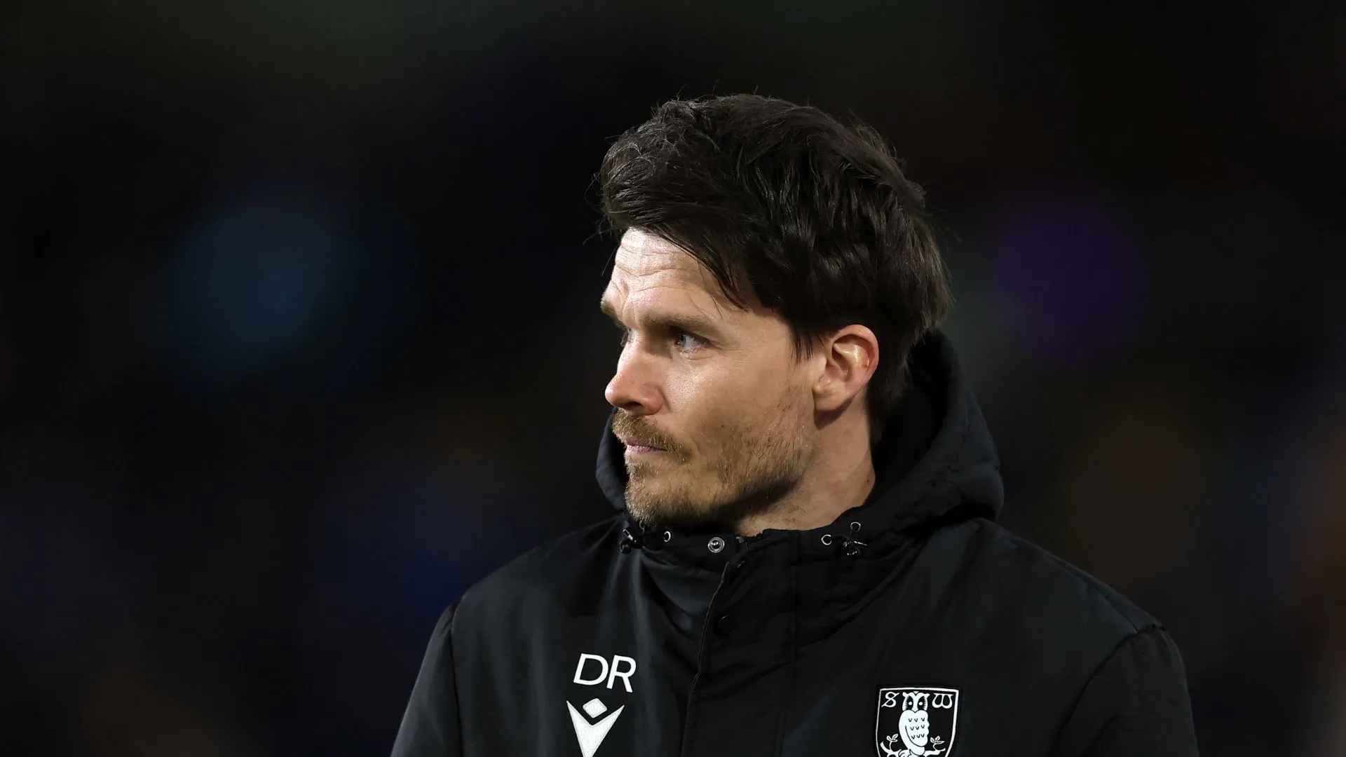 HLV Danny Rohl trong cuộc họp nội bộ tại Sheffield Wednesday
