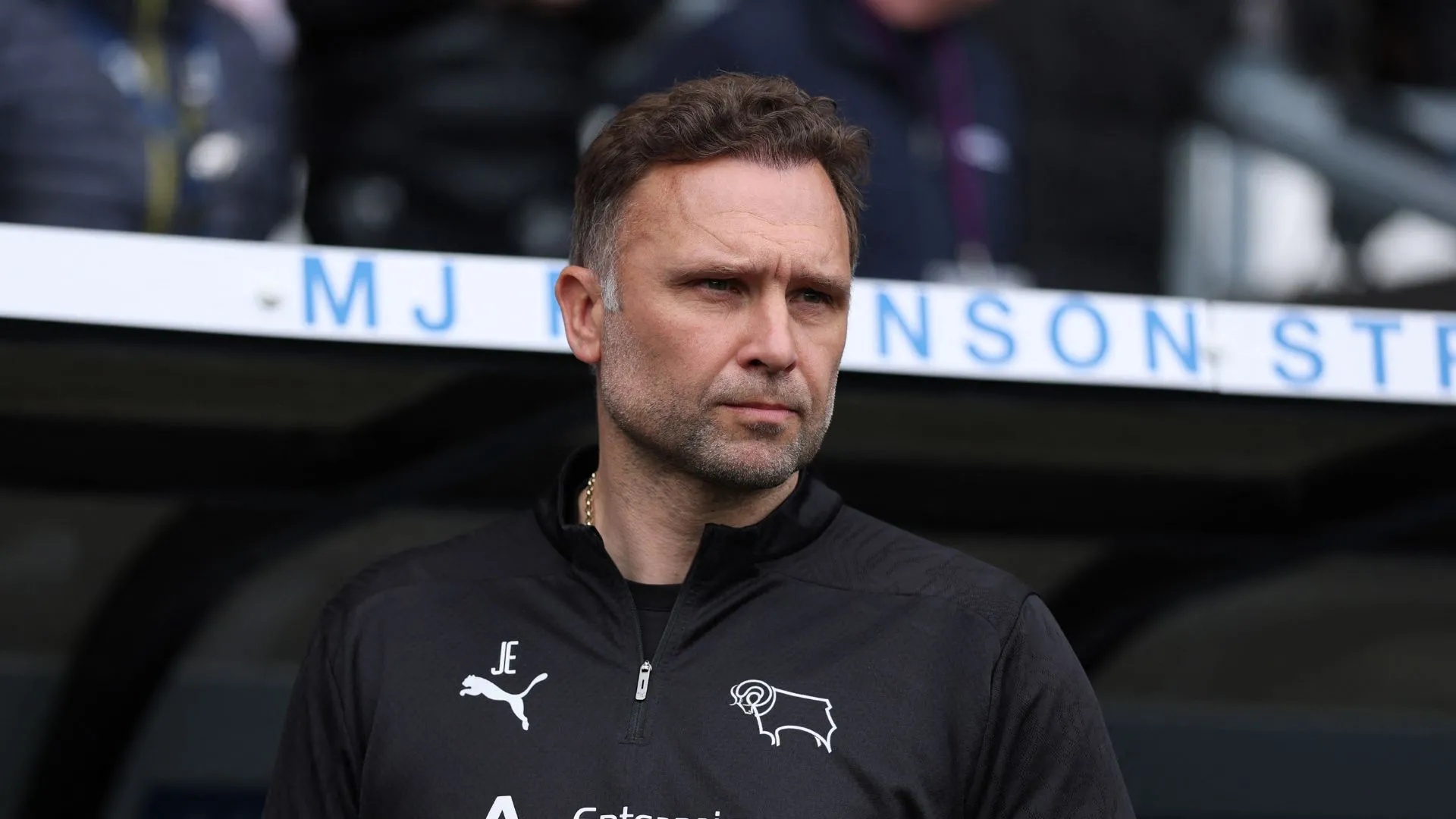 HLV John Eustace của Derby County trên sân tập Pride Park