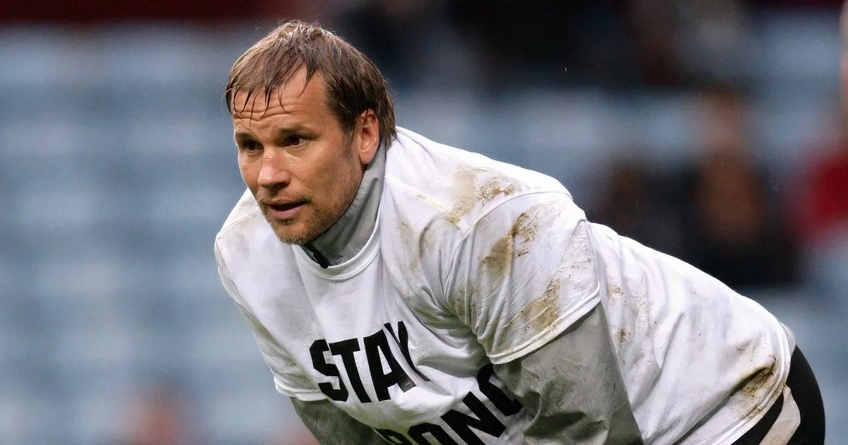 Jussi Jaaskelainen trong màu áo West Ham United sau khi rời Bolton
