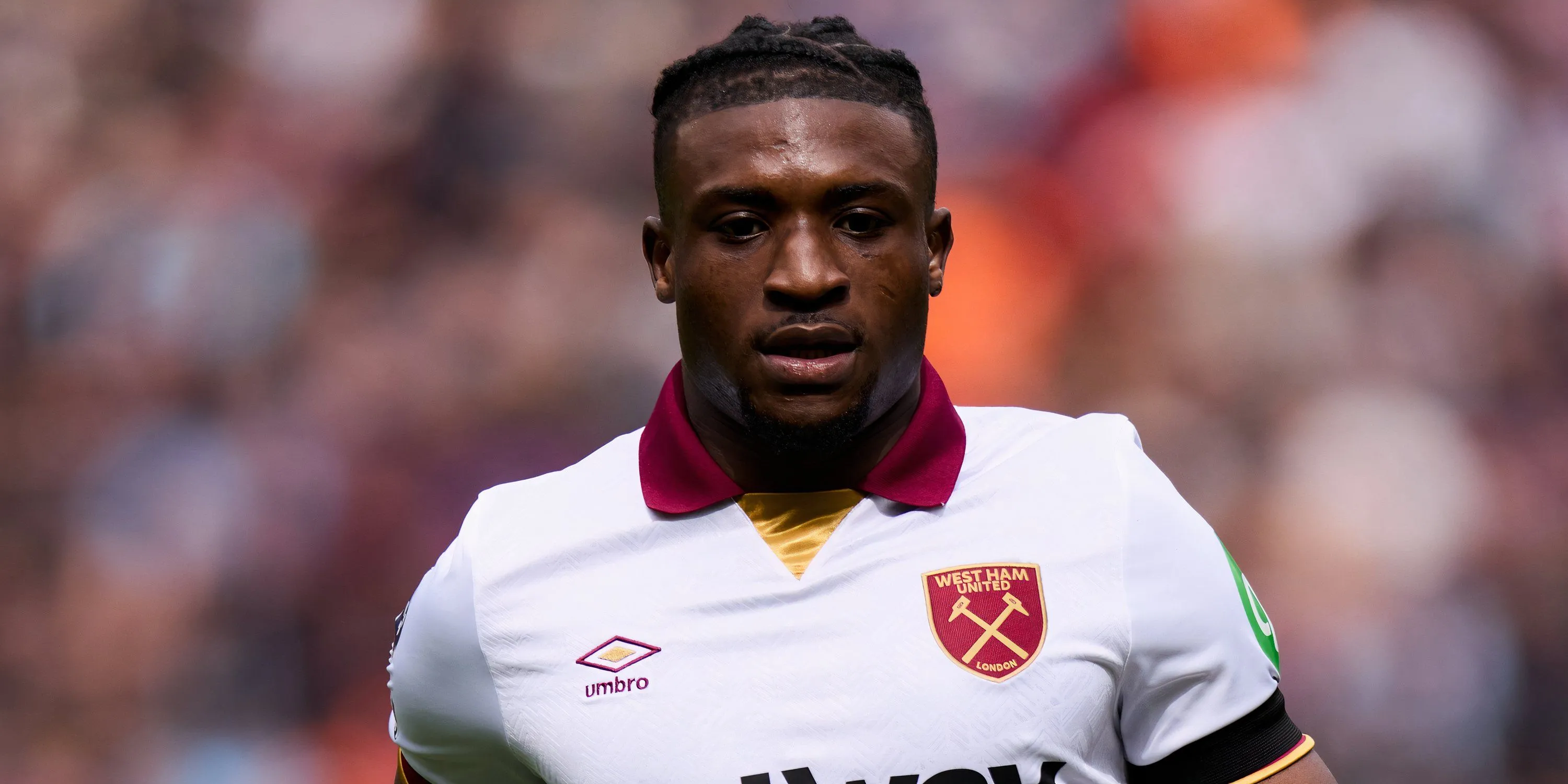 Tiền vệ cánh Mohammed Kudus của West Ham trong một pha bóng tại Ngoại hạng Anh