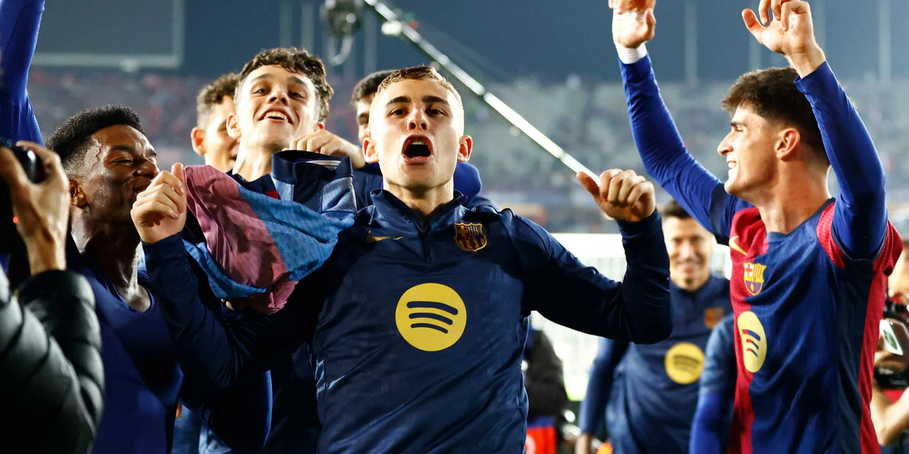 Fermin Lopez trên sân Camp Nou, biểu tượng Barcelona