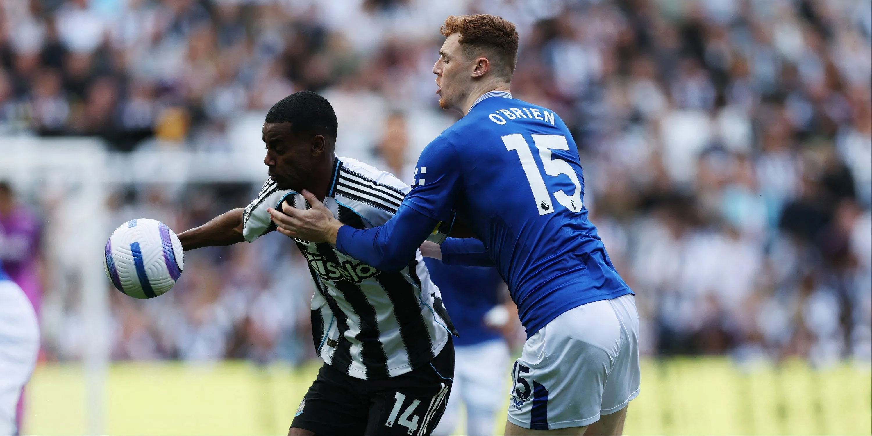 Jake O'Brien, trung vệ trẻ Everton, thành công dưới thời David Moyes tại Ngoại hạng Anh