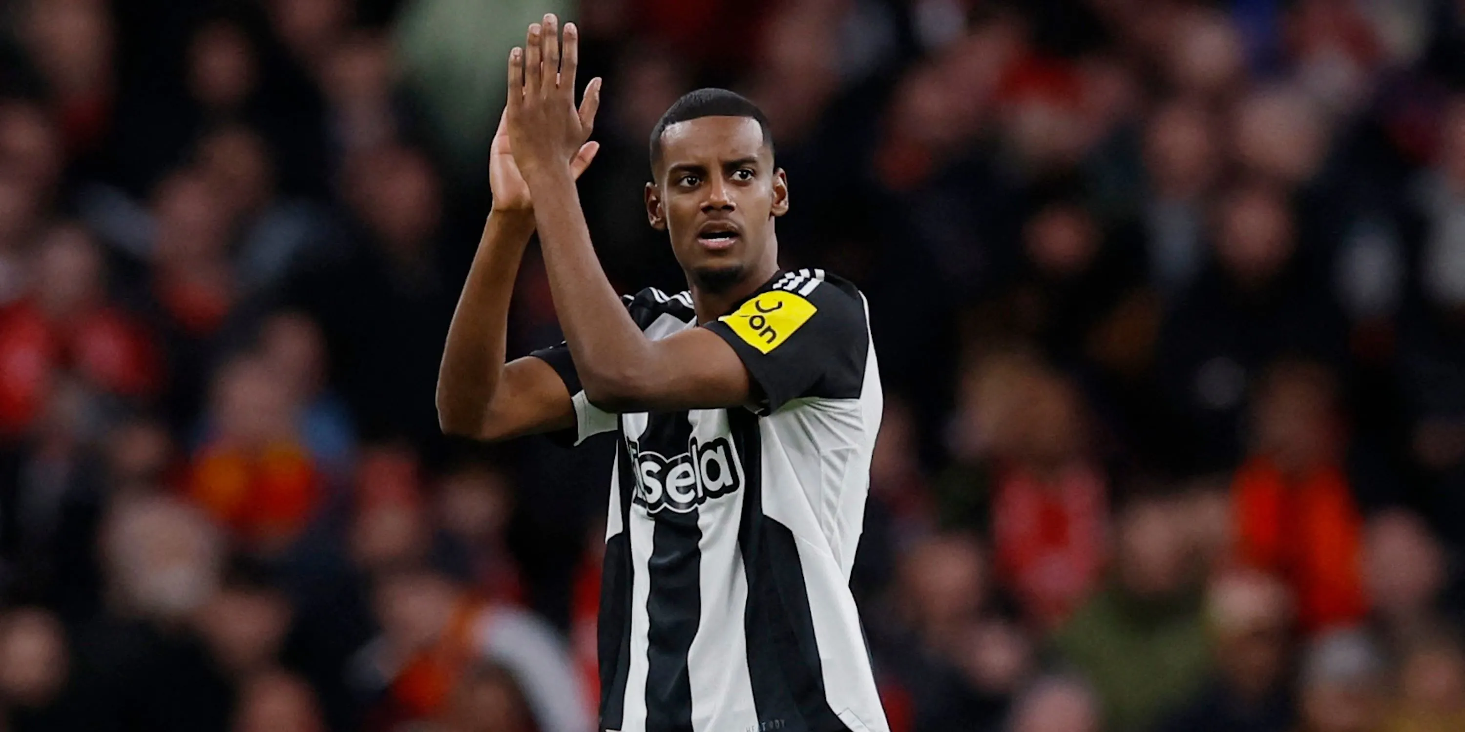 Tiền đạo Alexander Isak của Newcastle United với tương lai không chắc chắn giữa tin đồn chuyển nhượng