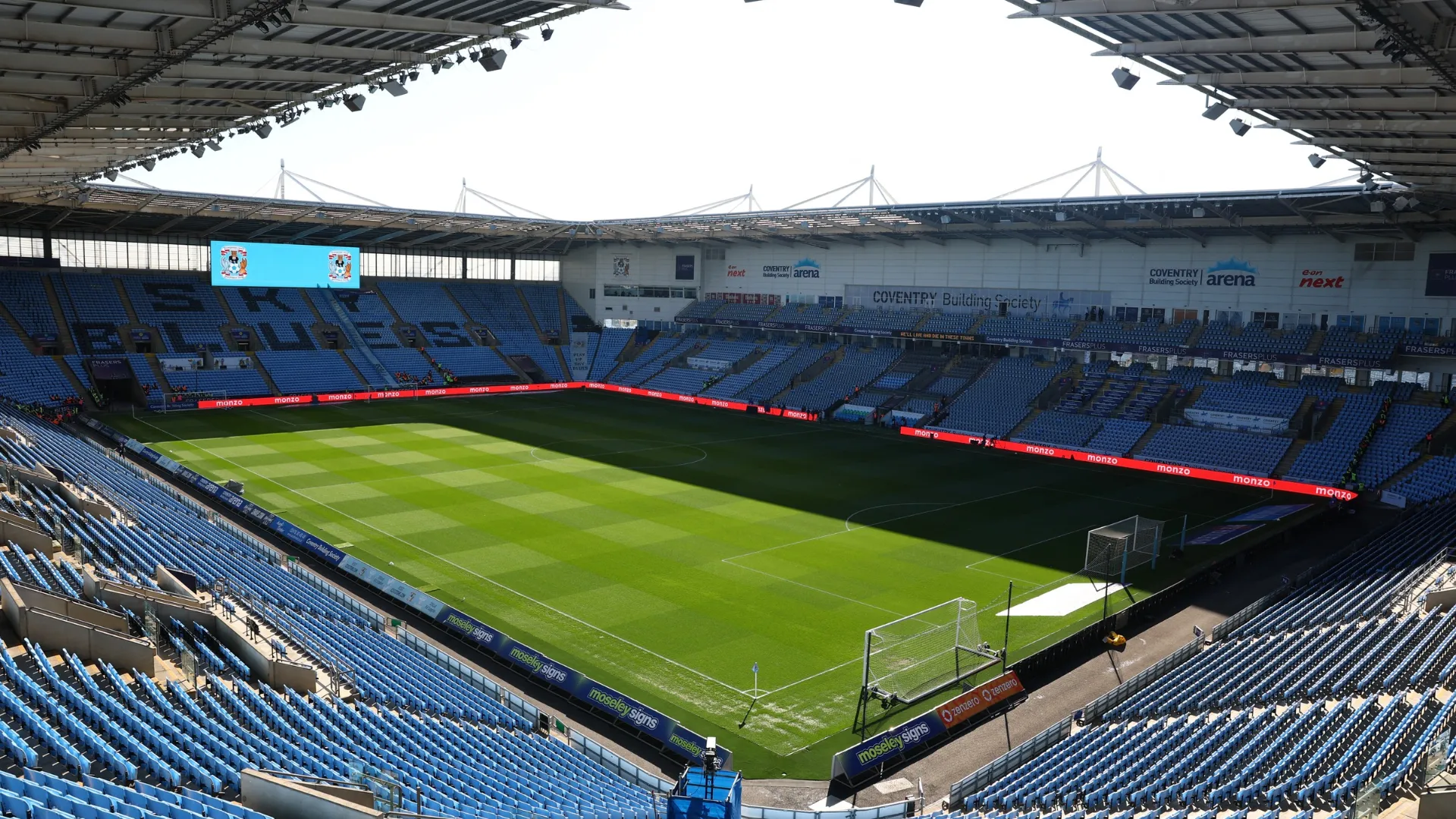 Tiền đạo Patrick Bamford của Leeds United có thể trở thành mục tiêu của Coventry City