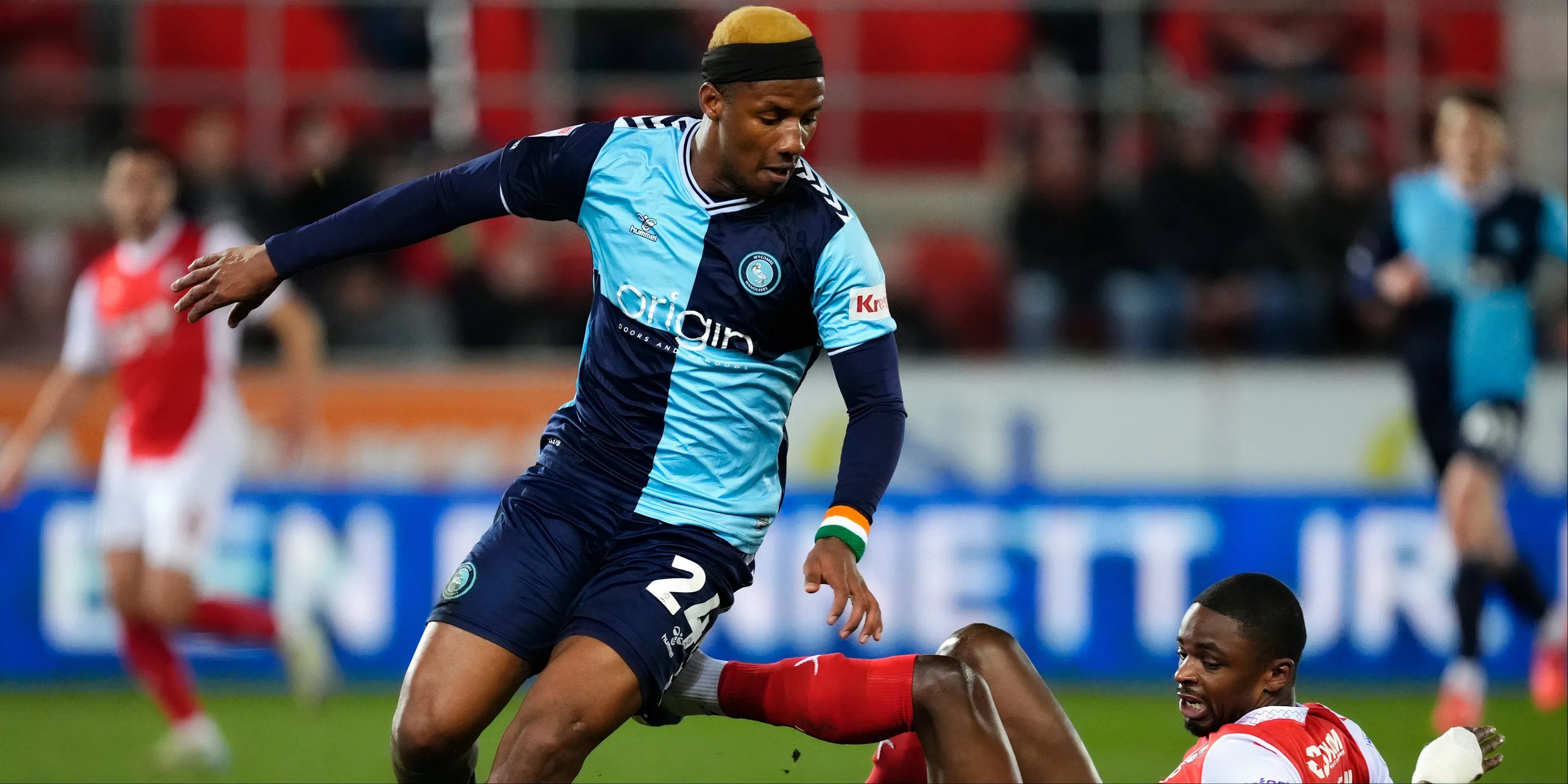 Tiền đạo Richard Kone của Wycombe Wanderers, mục tiêu tiềm năng của Celtic